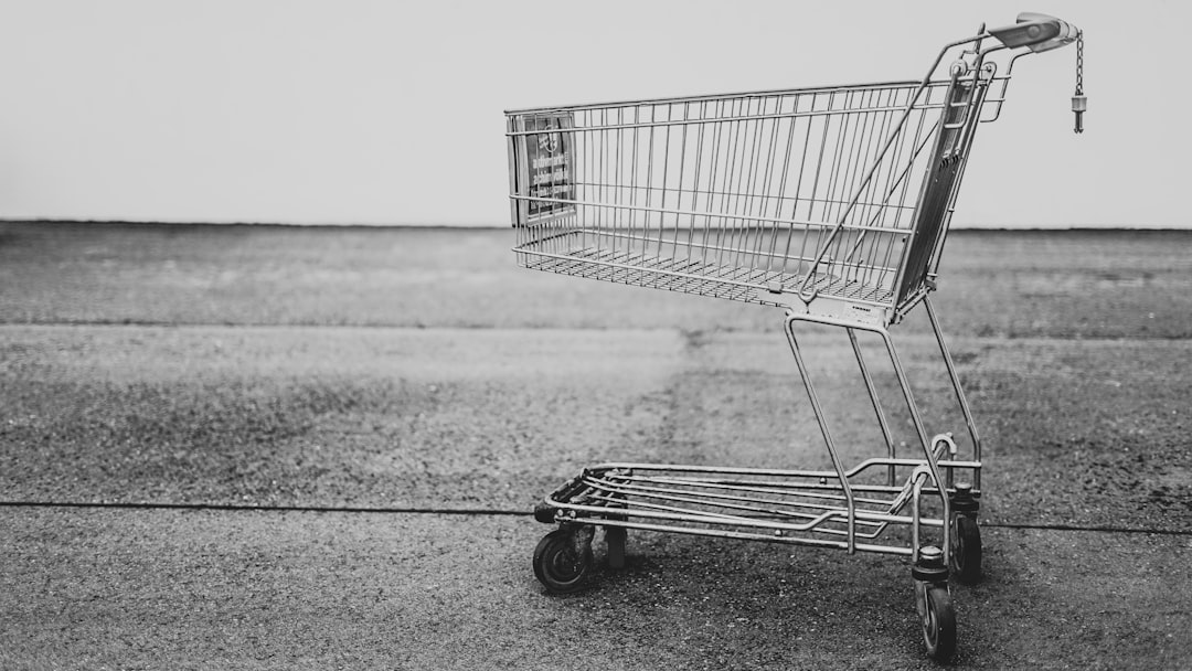 Cómo recuperar ventas perdidas con automatización de carrito abandonado (actualizado 2026) - Tutoriales | ComparaMail